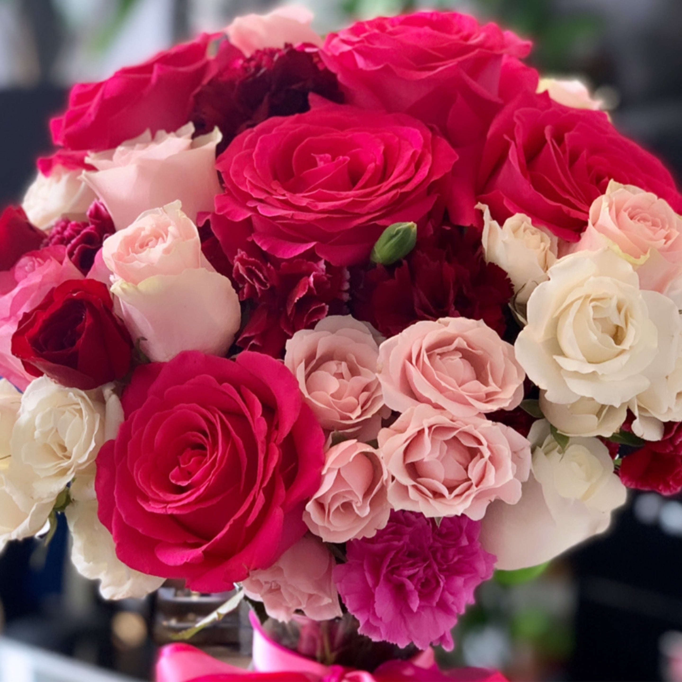 Spray Roses Mix mix roses and spray roses | Chicky Blooms Floral + Events